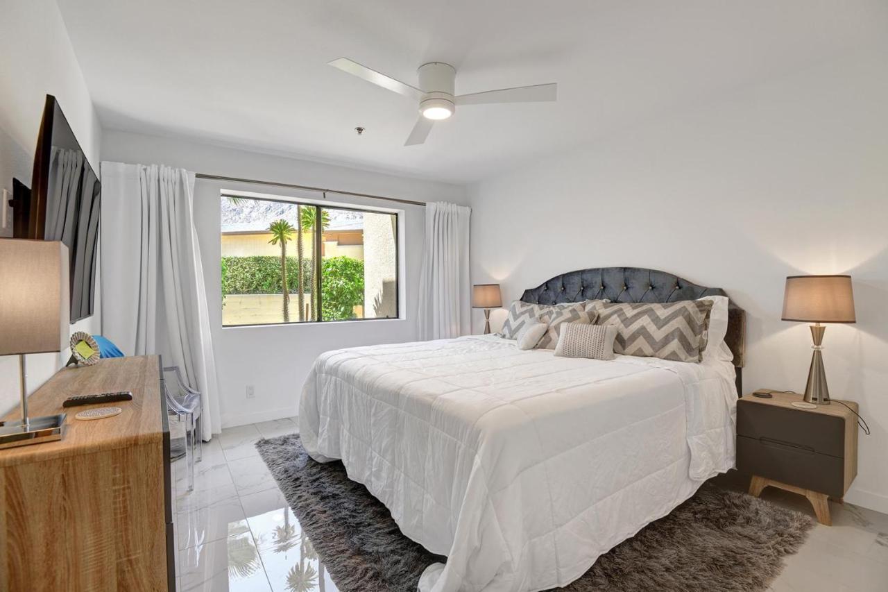 Modern Plaza Villas Oasis Palm Springs Bagian luar foto